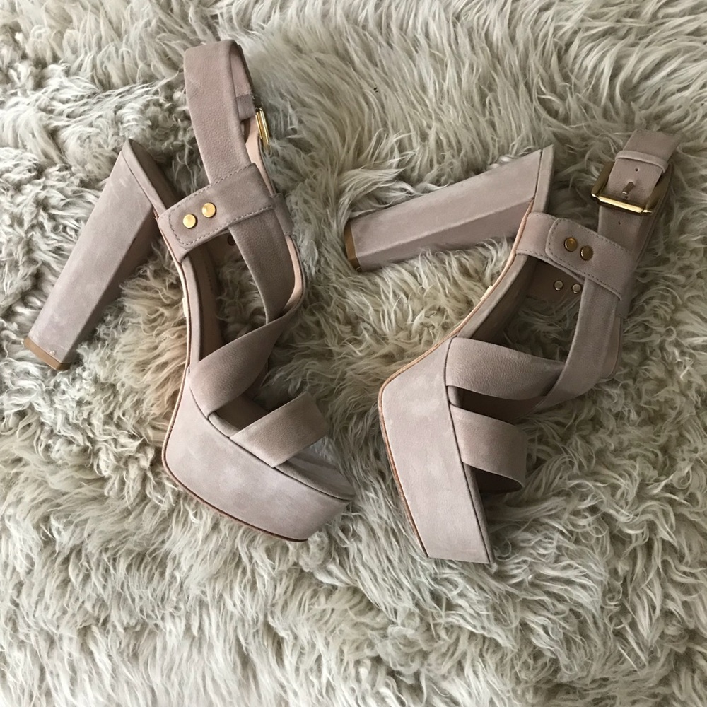 Pour La Victoire Platform Sandals sz 7.5
